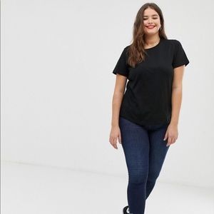 NWOT Basic ASOS Curve T-shirt size 26, like 4X